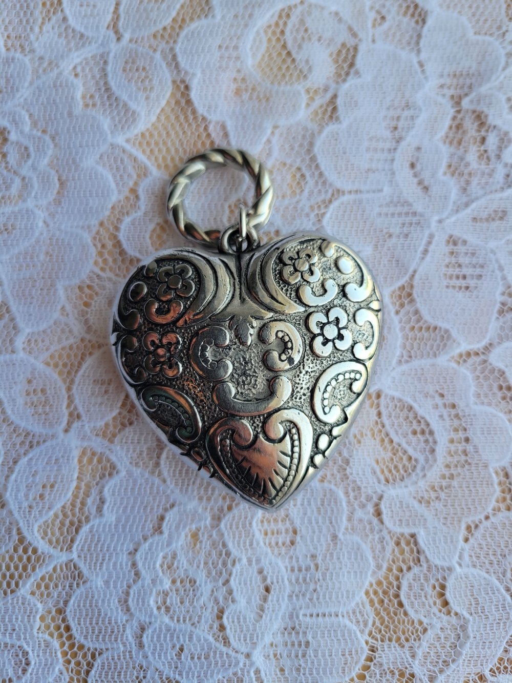 Vintage Puffy Heart Pendant